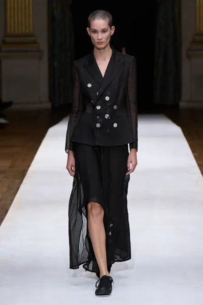 Look 35